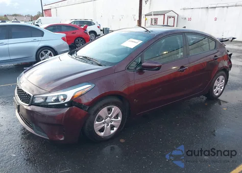 2017 Kia Forte Lx z USA, uszkodzony, nr VIN 3KPFK4A77HE018585